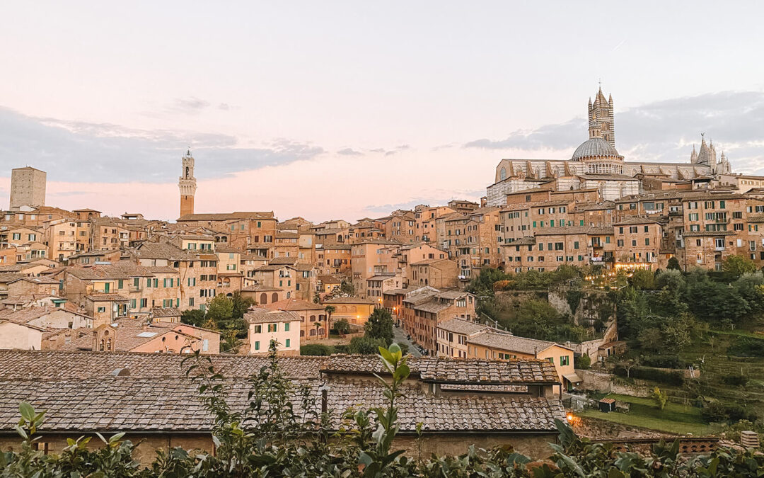 Yoga in Toscane: dit is de ultieme selfcare stedentrip naar Siena